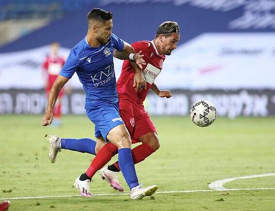 בוזגלו בפעולה, הערב // צילום: אלן שיבר